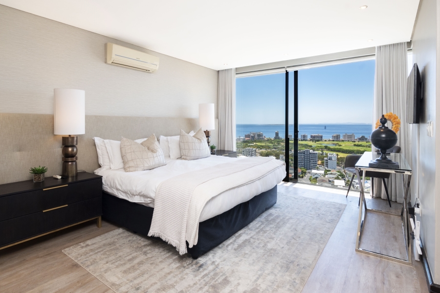 To Let 3 Bedroom Property for Rent in Green Point Western Cape